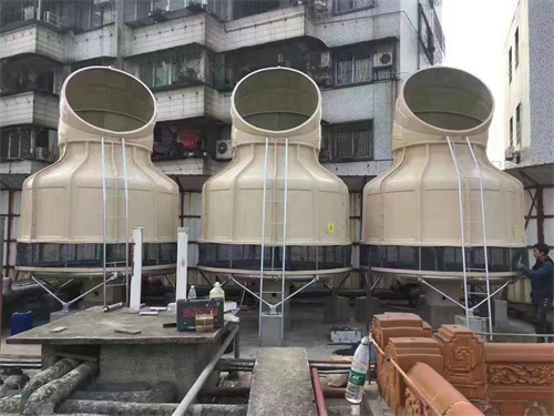 方形冷卻塔具體是怎樣的一種設(shè)備,圓形冷卻塔和方形冷卻塔